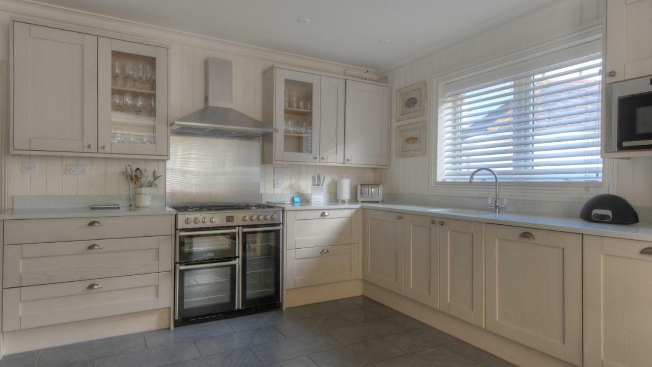 2 Hadleigh Villas Lyme Regis Exterior photo